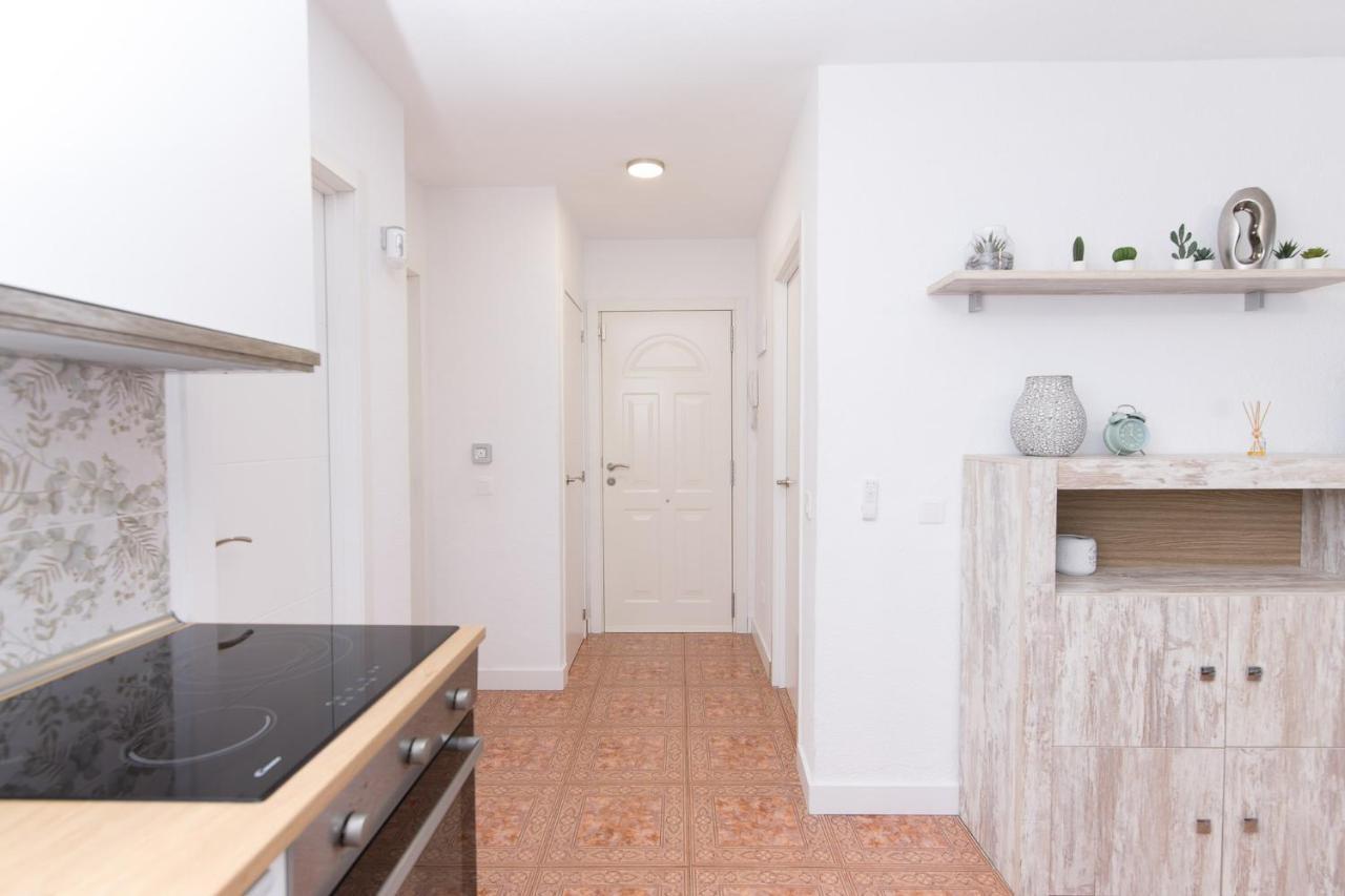 Sea View, Newly Renovated, 2 Bedrooms Apartment In Costa Adeje Exteriér fotografie